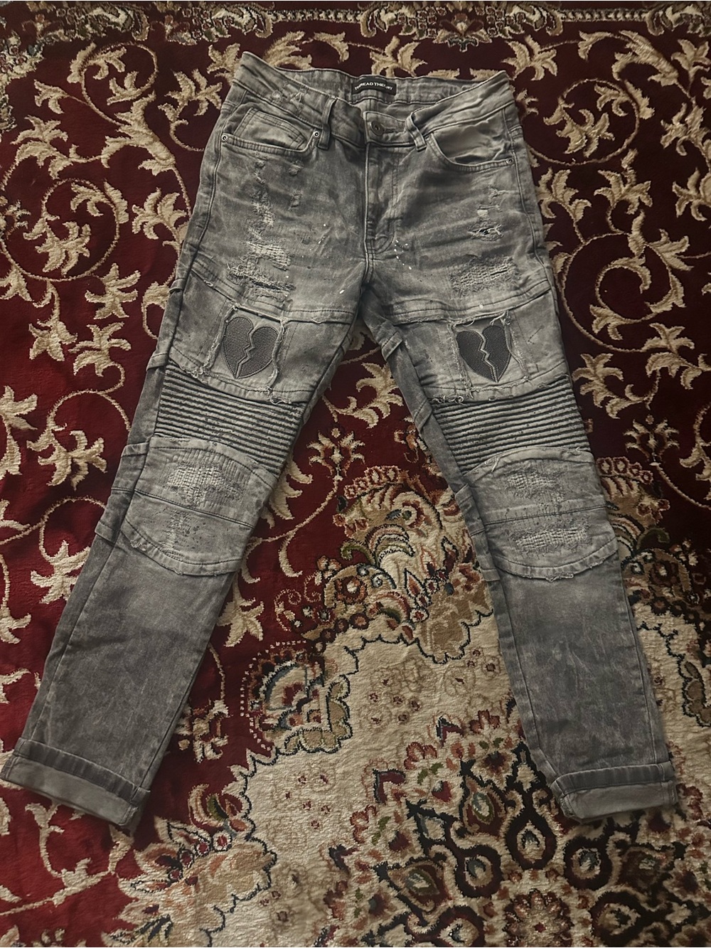 Thread Theory Men’s 29x30 Distressed Moto Jeans Gray Broken Heart Patch